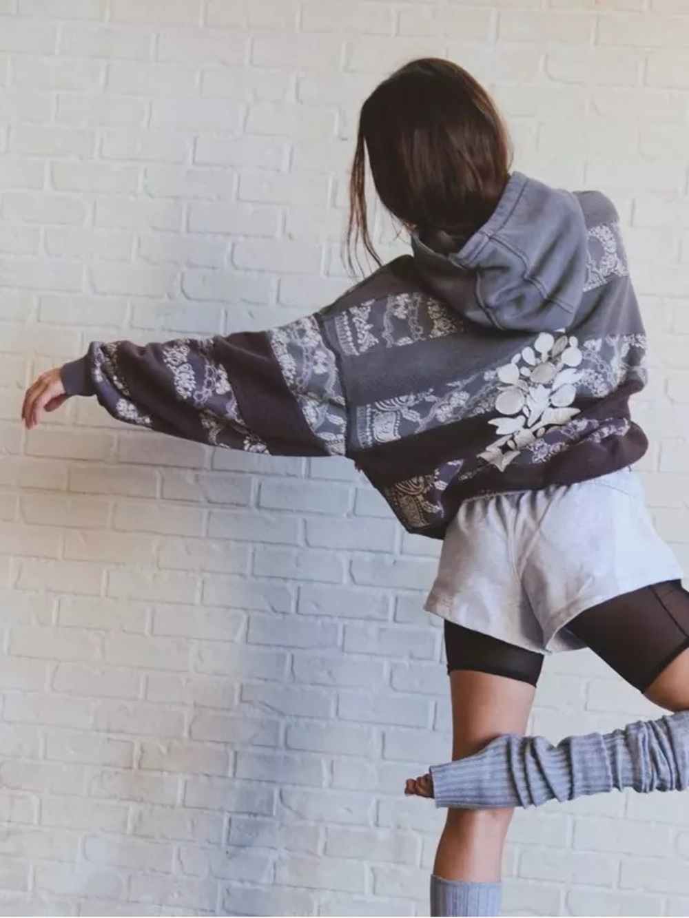 FP MOVEMENT Oversized Final Call Hoodie Bandana Chocolate Brown NWT - Picture 3 of 8